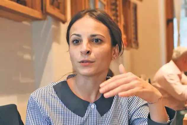 Maria Olaru, făcută praf de Corina Ungureanu după ce a dezvăluit că a mâncat bătaie