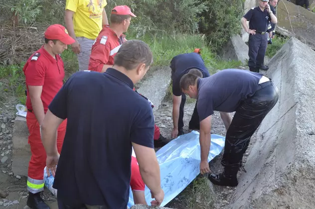 Un copil de 14 ani a murit înecat în râul Suceava