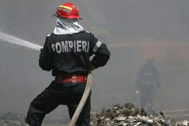 Incendiu într-un bloc din Constanța. O femeie a murit intoxicată