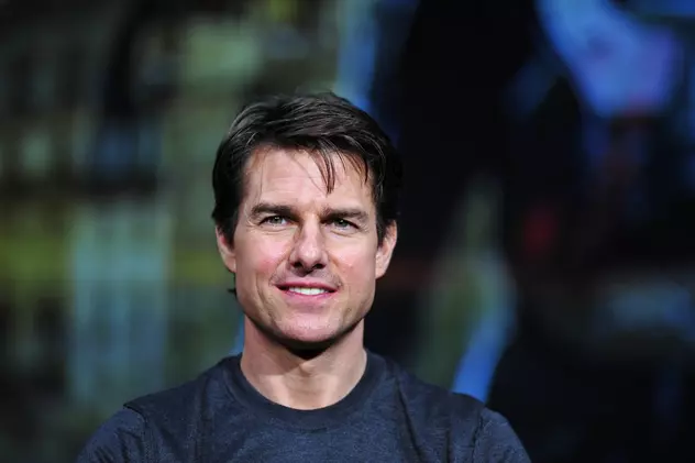 Era să-l CALCE MAȘINA! Vezi cum a scăpat Tom Cruise în Londra! | VIDEO