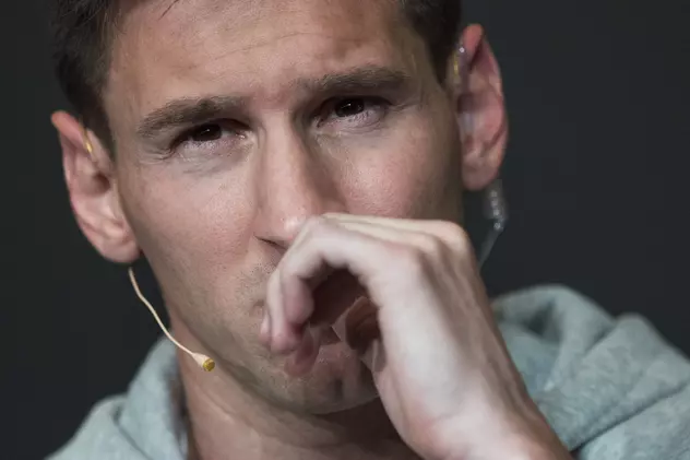 Leo Messi, îmbrăcat strălucitor la decernarea Balonului de Aur / VIDEO
