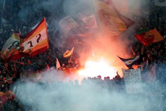 Scandal pe Stadio Olimpico! Fanii Romei au reacționat violent, după eliminarea din Cupa Italiei