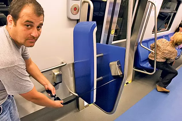 CE NE ENERVEAZĂ | Persoanele care stau pe două scaune la metrou