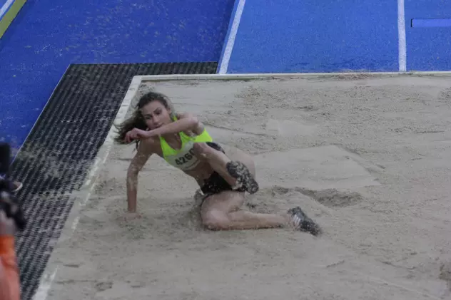 Jocurile Olimpice. Atletele Elena Panţuroiu şi Cristina Bujin au ratat calificarea în finala de triplu salt