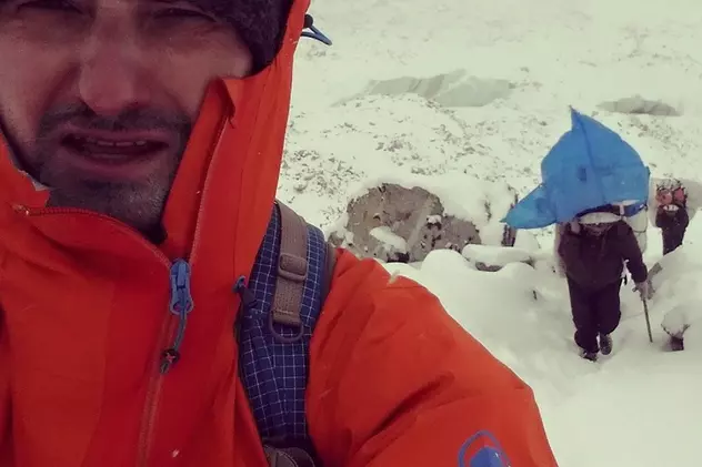 Cutremur în Nepal, avalanșă pe Everest. Alpinistul Alex Găvan e teafăr / FOTO