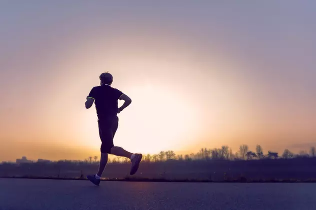 Ce se întâmplă în corpul tău când alergi