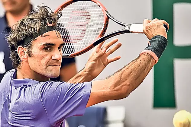 EXCLUSIV | Iohannis, cu racheta lui Federer!