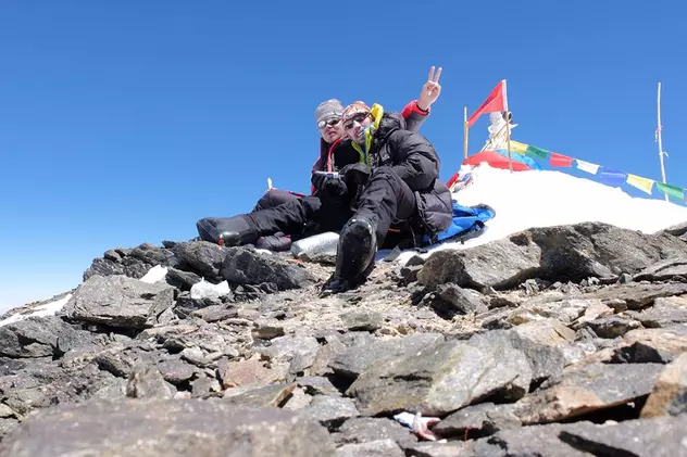 Premieră pentru România: au urcat pe schiuri Muztagh Ata (7.546 m), din Tibet! ”Am ales Muztagh Ata, pentru că din România nu a mai urcat nimeni pe el. Visul s-a conturat după o propunere venită cu un an în urmă”