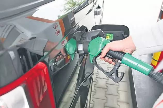 Mihai Tudose promite că prețul benzinei nu va crește. Statul ar putea ”umbla” la redevenţele petroliere