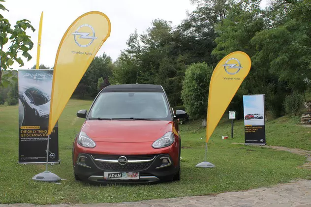 Opel ADAM ROCKS, cel mai cochet mini crossover, trofeu pentru jucătorii de golf din România