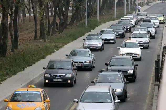 Explicația pentru haosul din traficul bucureștean: 1 din 4 locuitori conduce o mașină! Cum stau lucrurile la nivel național 