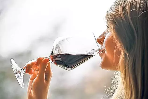 STUDIU: Vinul roşu este benefic pentru diabetici