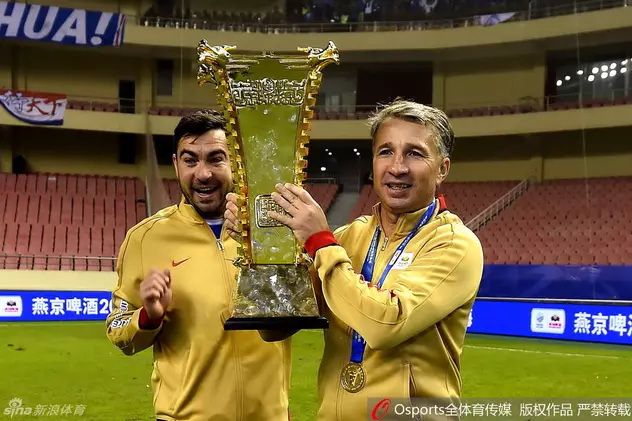 Dan Petrescu și Marius Constantin au cucerit Cupa Chinei. ^”Bursucul”, al doilea trofeu stagional / FOTO&VIDEO