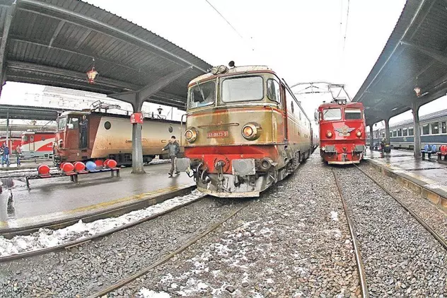 Tren blocat pe ruta Ploiești-București! Pasagerii, preluați după o oră
