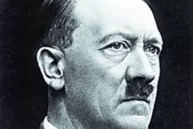 "Hitler avea un micropenis şi un singur testicul". Dezvăluirile istoricilor despre viaţa intimă a dictatorului nazist
