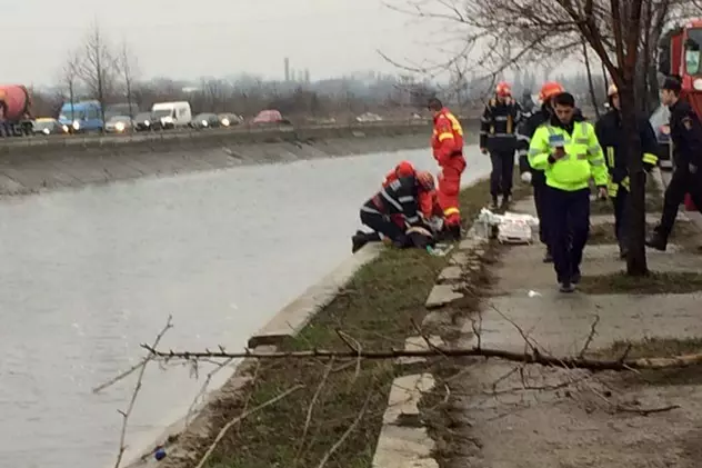 Tragedie în București! Un mort și trei răniți după ce o mașină a căzut în Dâmbovița