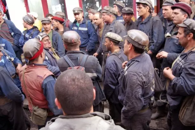 UPDATE Minerii au pornit într-un marș de 320 de kilometri, de la Târgu Jiu până la București