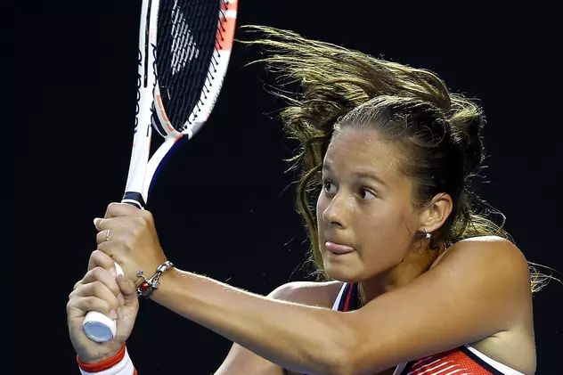 Călăul Simonei Halep, Daria Kasatkina, a fost eliminat în optimile turneului de la Wuhan de Ekaterina Makarova
