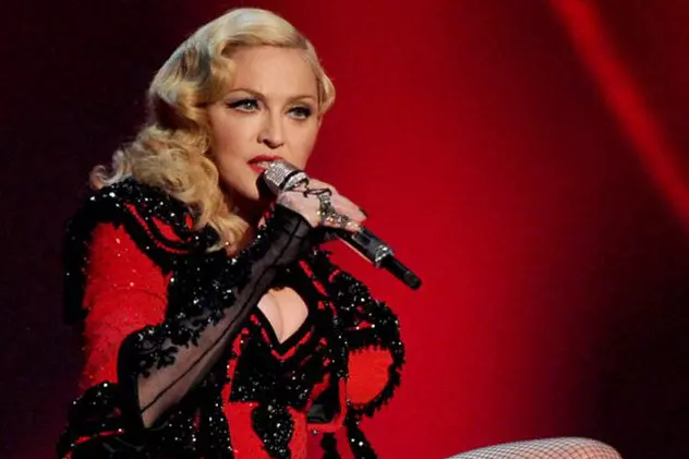 Madonna a clacat pe scenă, în faţa a mii de oameni. E la un pas de a pierde custodia fiului ei | VIDEO