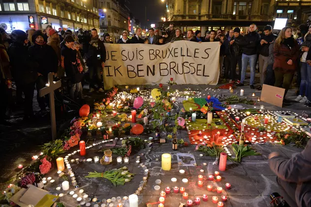 'Je suis Bruxelles': Oamenii s-au adunat aseară în centrul capitalei belgiene | VIDEO
