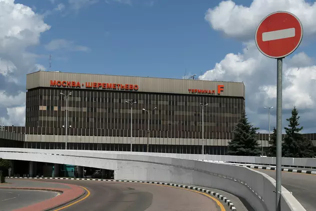 Un magazin Kalașnikov a fost deschis pe cel mai mare aeroport din Moscova
