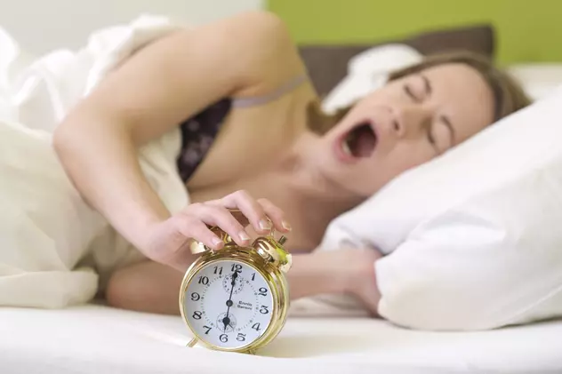13 obiceiuri proaste legate de somn la care trebuie să renunți