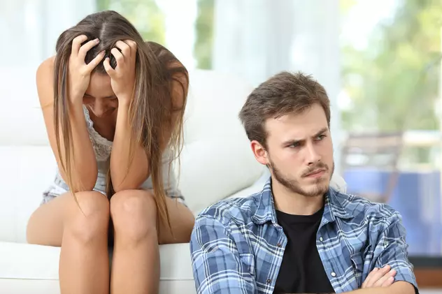 Adela vă sfătuiește în sex și iubire. ”Între noi intervine mereu gelozia lui! M-am săturat să dau explicații inutile!”