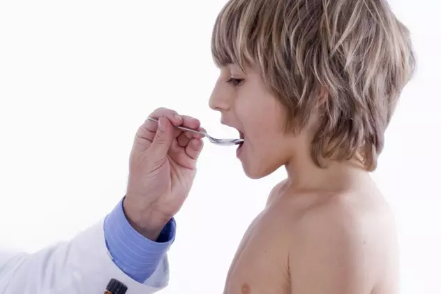 De ce nu e bine să-i dai copilului ibuprofen când are varicelă. Imagini șocante