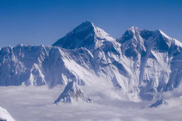 Patru noi decese pe Everest