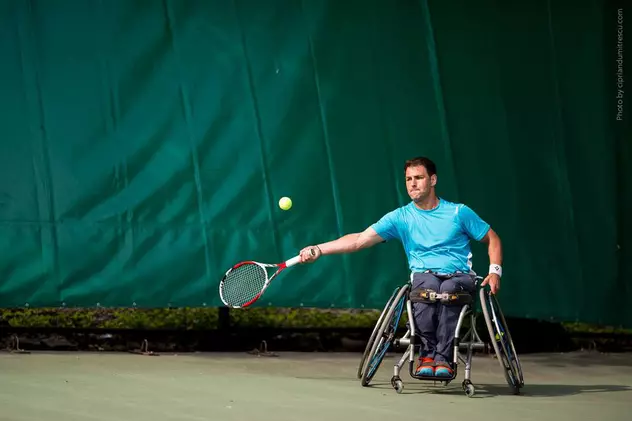 Ciprian Anton, campionul naţional la tenis în scaun rulant, nu se satură de acest sport: ”Orice durere dispare”