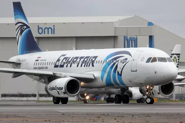 Tragedia EgyptAir | Avionul a aterizat de urgență de trei ori înainte să se prăbușească