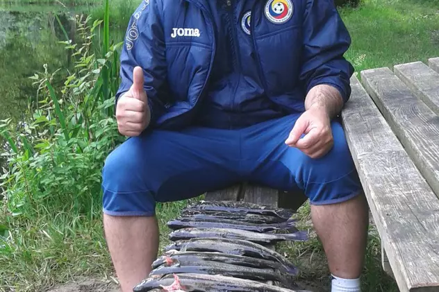 Euro 2016. Jean Vlădoiu s-a relaxat la pescuit: ”Am prins câțiva păstrăvi pe care i-am mâncat cu tricolorii și cu nea Puiu” GALERIE FOTO&VIDEO