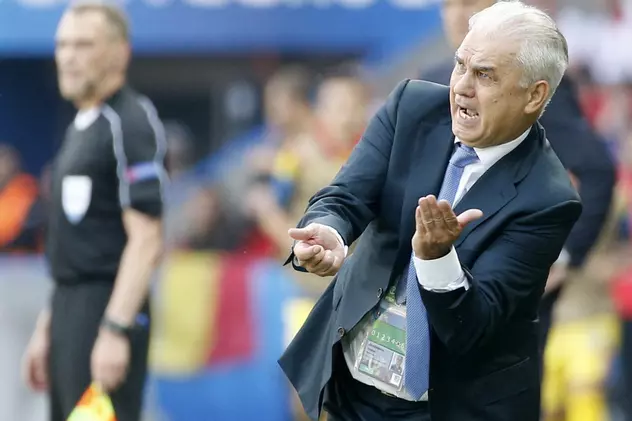 Euro2016. Naționala s-a întors în țară. Ce a declarat Anghel Iordănescu pe aeroport