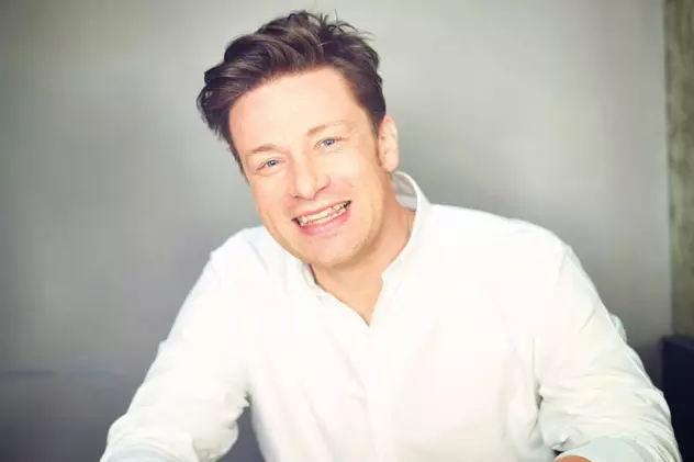 Jamie Oliver, tată pentru a cincea oară | FOTO