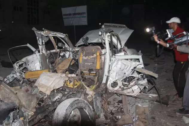 Atac terorist la un restaurant din capitala Somaliei, aproape de ambasada Turciei. 7 persoane au murit