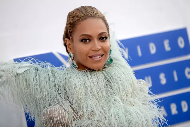 Beyonce este însărcinată cu gemeni
