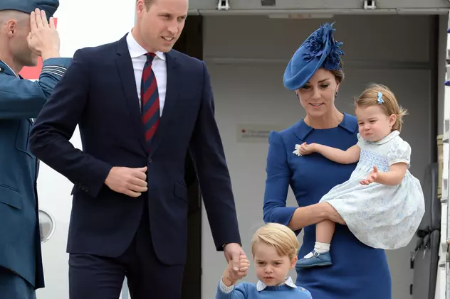 Prințul William și Kate au început turneul în Canada, alături de de cei doi copii. Prințesa Charlotte, la prima sa vizită în străinătate | FOTO