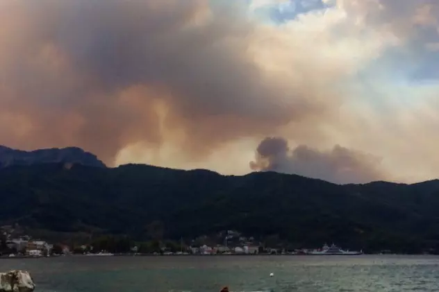 Incendii în Thassos | Cabral și soția sa se află pe insula elenă. Ce planuri au | FOTO