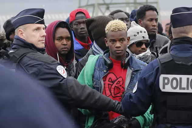 Jungla de la Calais, evacuată | Cele mai importante întrebări despre această operațiune de proporții