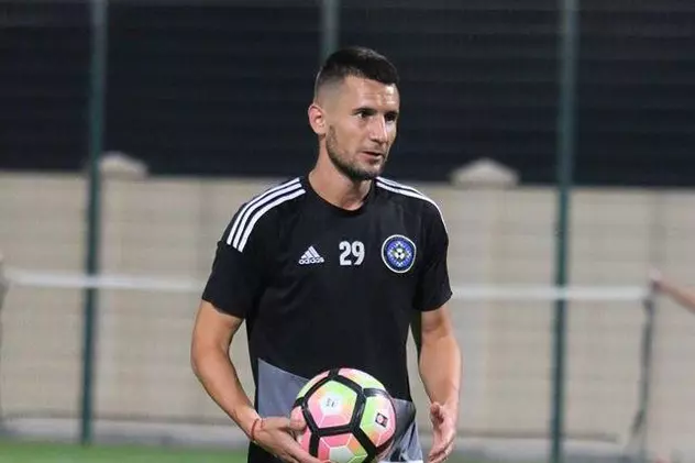 Dragoș Grigore, căpitanul naționalei de fotbal a României, este responsabil cu scoaterea mingilor din plasa porții