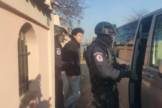 Tânărul din Craiova arestat pentru propagandă teroristă își exasperează colegul de celulă