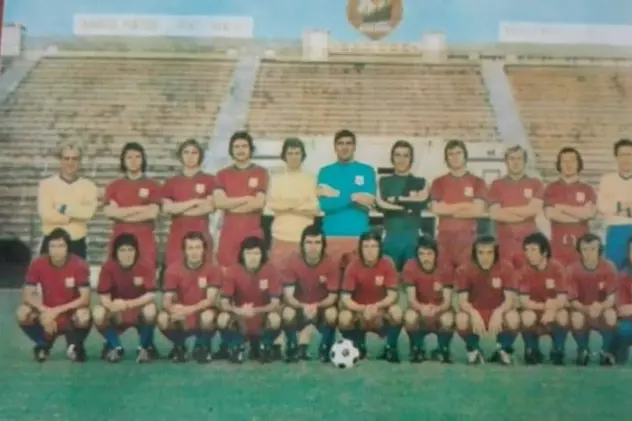 Adrian Ionescu (al treilea din stânga, pe rândul de sus) a jucat în Ghencea alături de legende precum Marcel Răducanu, Rică Răducanu, Liță Dumitru, Iordănescu etc