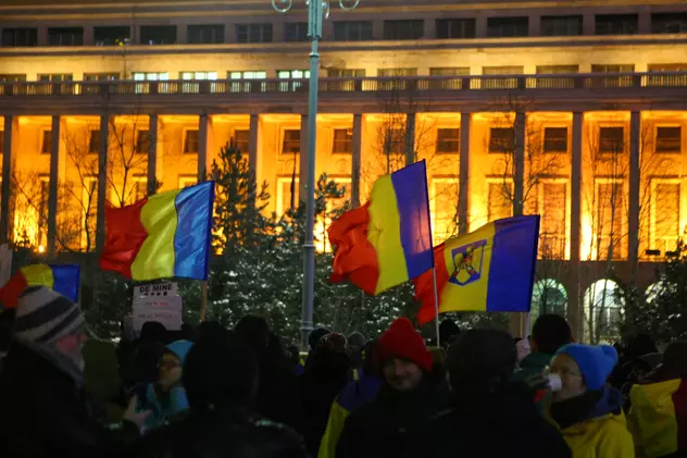A 18-a zi de proteste București, : Manifestanții s-au adunat în Piața Victoriei și la Palatul Cotroceni
