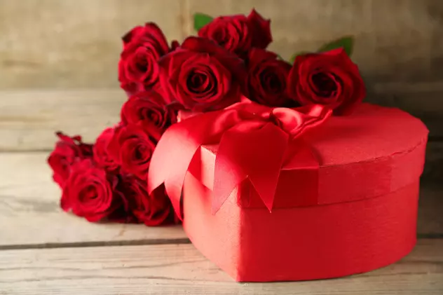 Parlamentarii, împărțiți între Valentine's Day și Dragobete