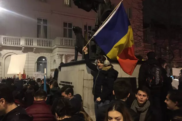 Protestele continuă și în diaspora | Românii protestează din nou la Londra și la Paris