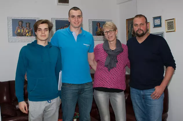 Înotătorii Glință și Coste au semnat cu Dinamo