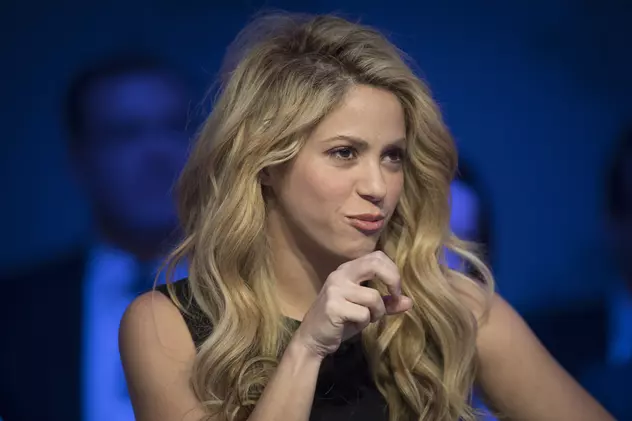 Shakira și-a schimbat culoarea părului