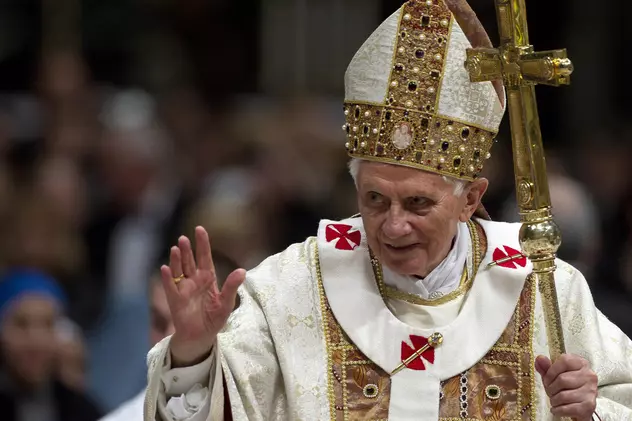 Papa Benedict al XVI-lea a împlinit 90 de ani. Aniversarea coincide cu Paștele
