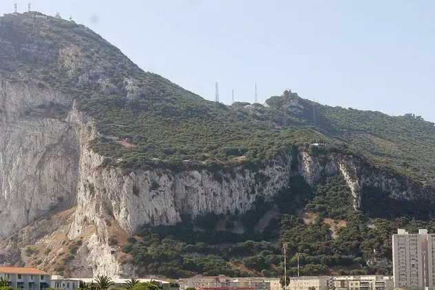 Un vas spaniol, ilegal în apele Gibraltarului, “stânca” pentru care Theresa May “ar merge la război”