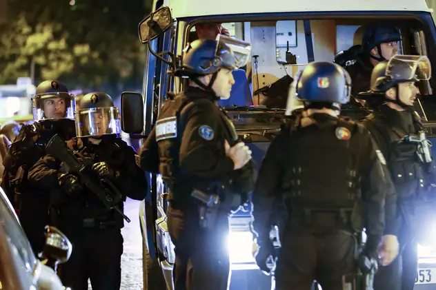 Cum au reacționat candidații la alegerile din Franța la atacul de pe Champs Elysees